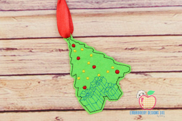Christmas Tree with Gifts: A Charming Embroidery Design